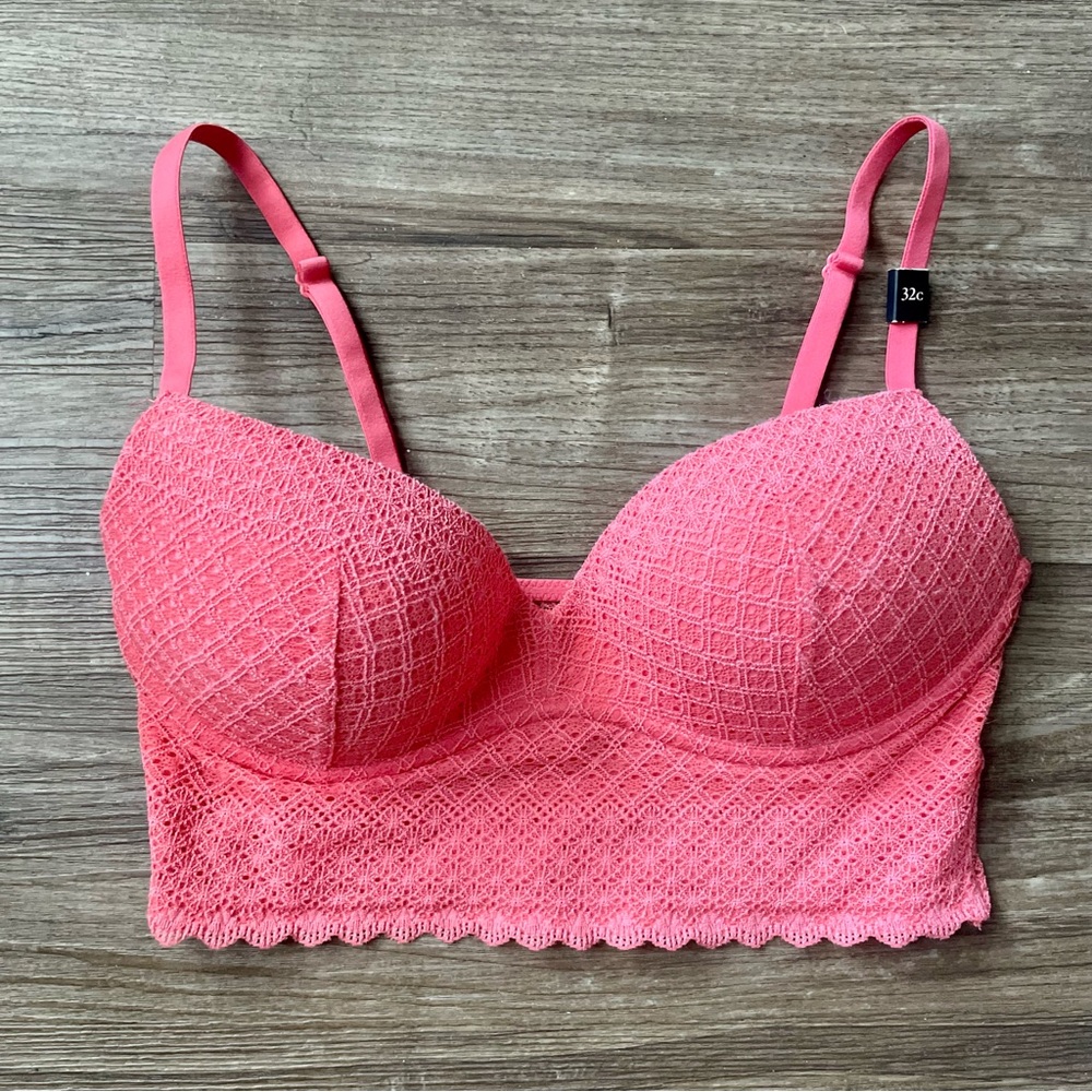 Victoria’s Secret Body by Victoria Coral Lace Wireless Push-Up Bralette
